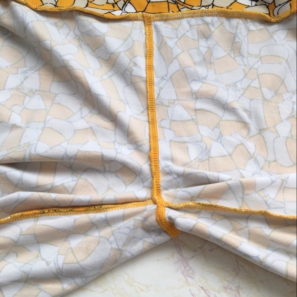 Lularoe Candy Corn Print Leggings - Picture 7 of 8